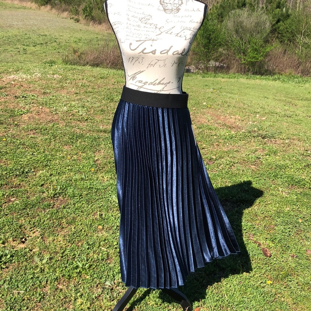❌SOLD❌Time and Tru skirt small NWT
